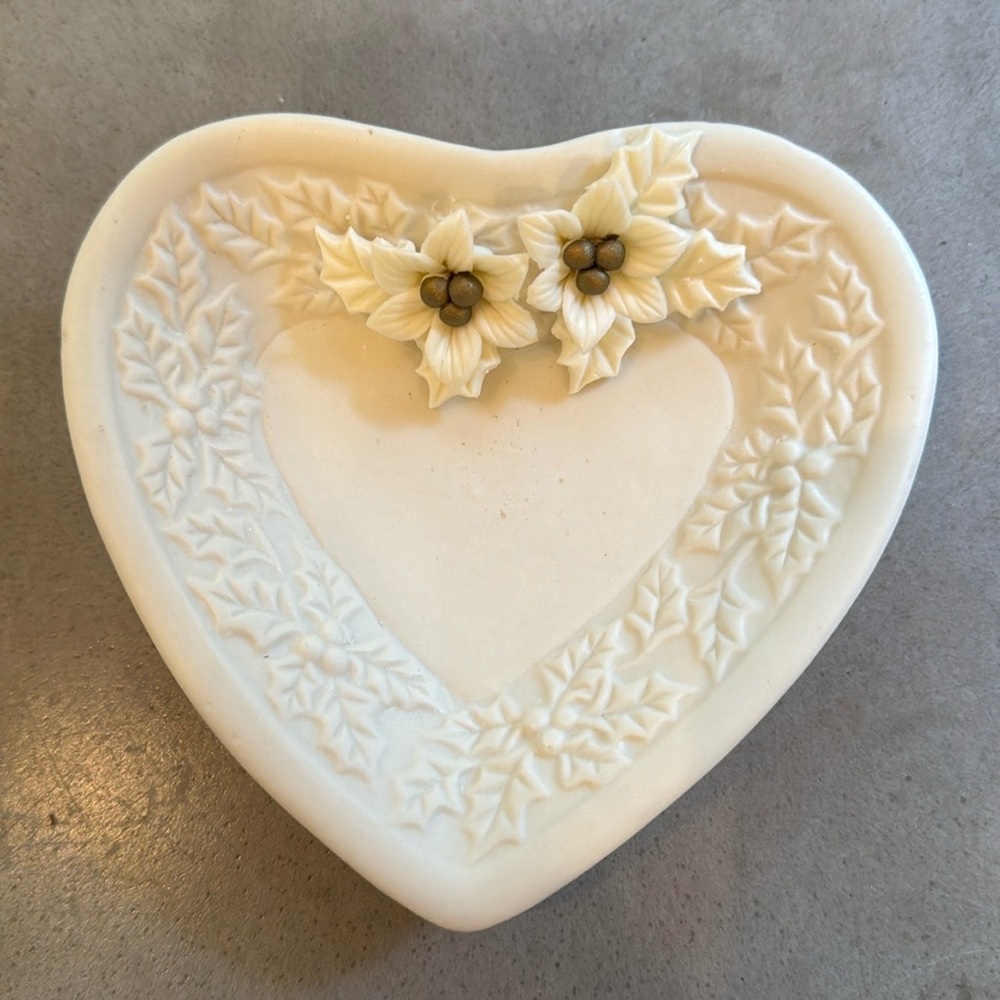 Elegant holly candy dish